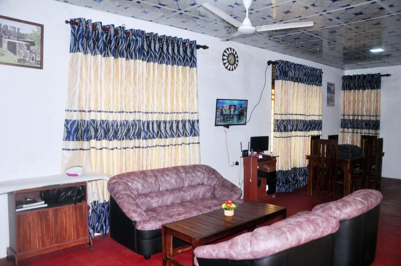 Impress Holiday Home Anuradhapura Kültér fotó